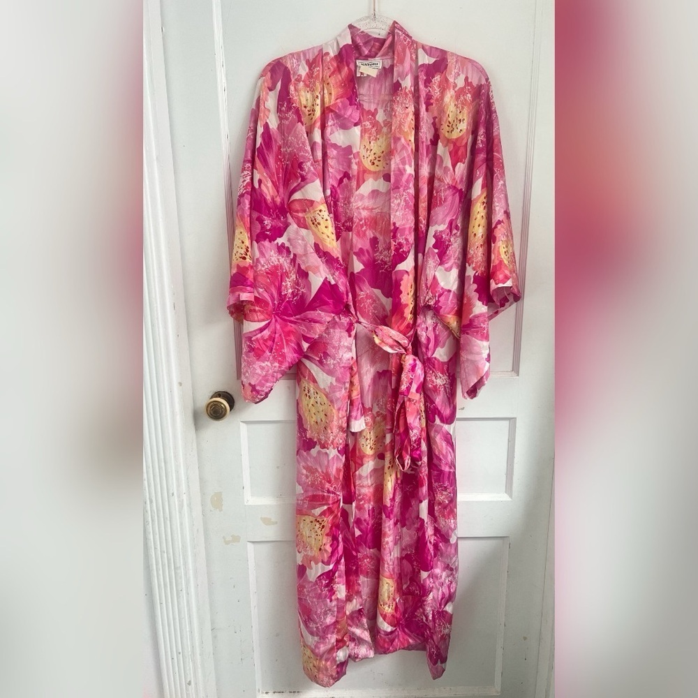 Natori vintage floral pink and red luxury robe Size M $299